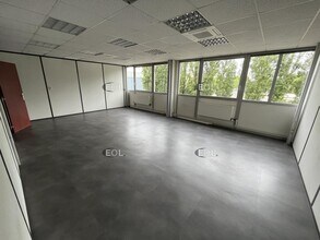 Flex in Trappes for sale Interior Photo- Image 2 of 2