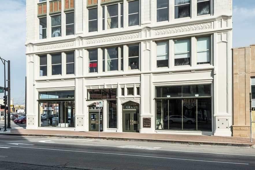 2001 Grand Blvd, Kansas City, MO for lease - Building Photo - Image 2 of 4