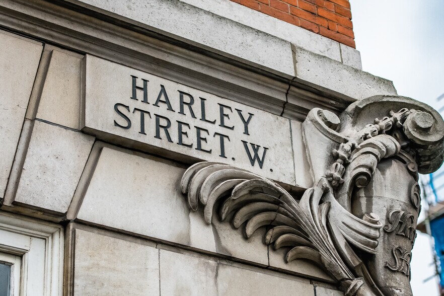 42 Harley St, Londres à louer - Photo du bâtiment - Image 3 de 6