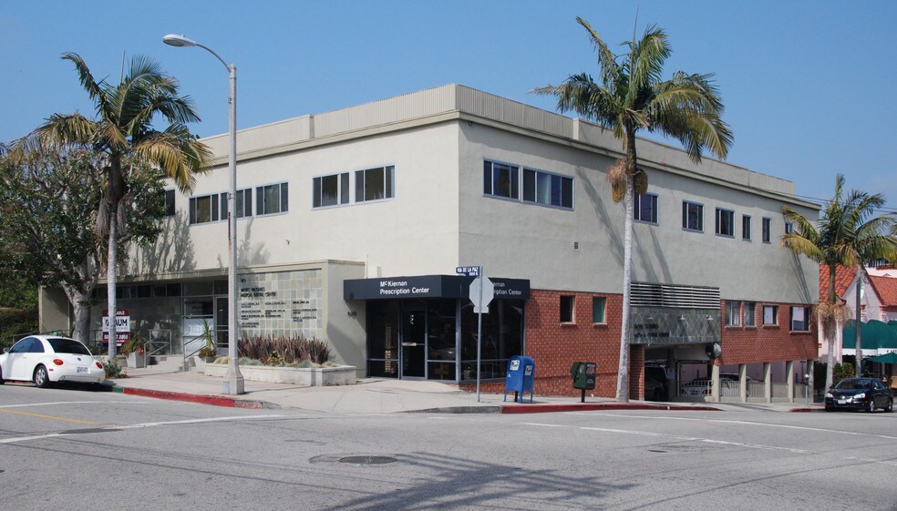 900-910 Via De La Paz, Pacific Palisades, CA à louer - Photo du bâtiment - Image 2 de 3