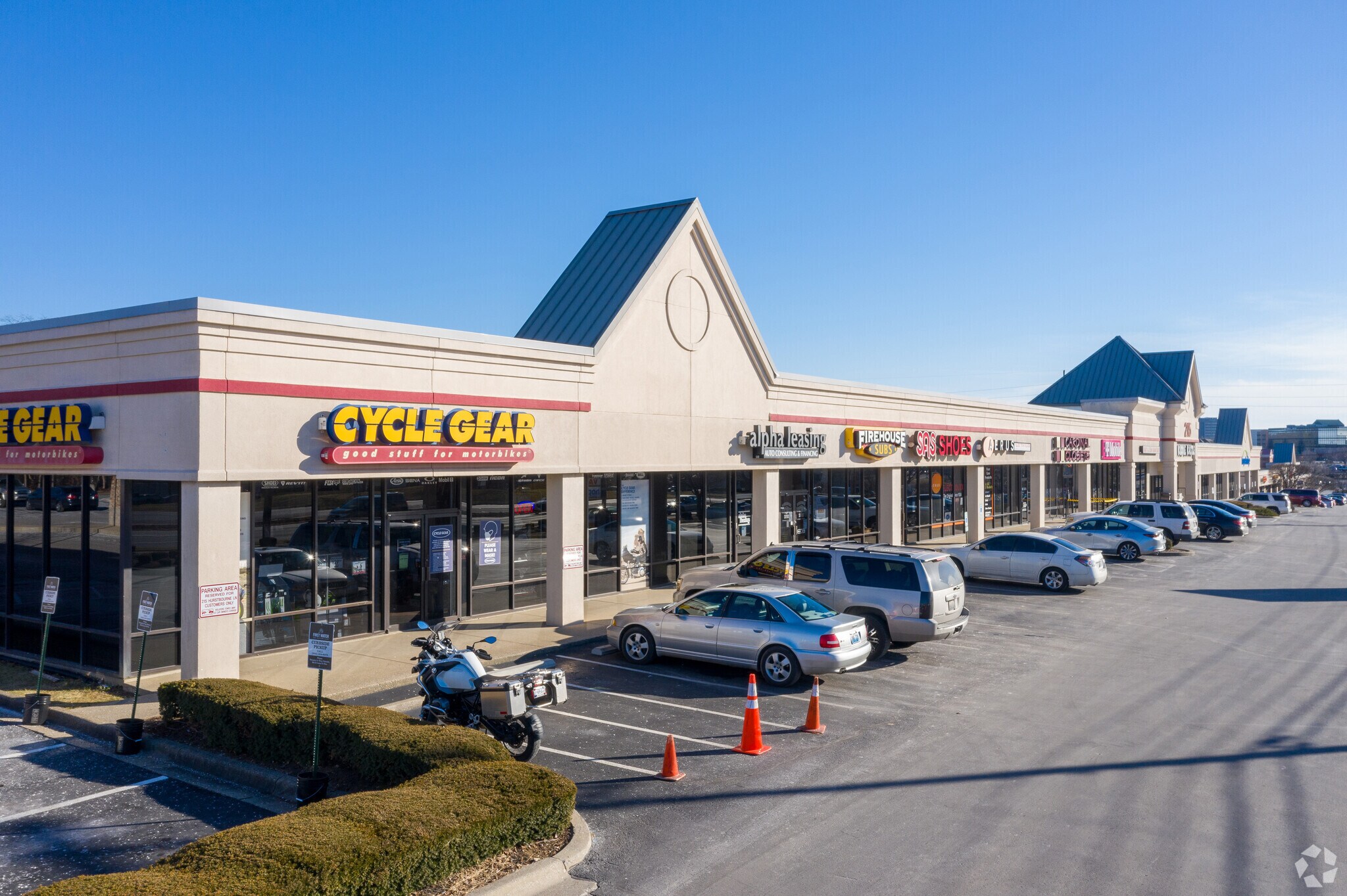 215 S Hurstbourne Pky, Louisville, KY for lease Building Photo- Image 1 of 8