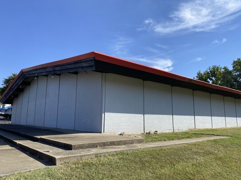 1036 W Sunshine St, Springfield, MO for sale - Building Photo - Image 2 of 13