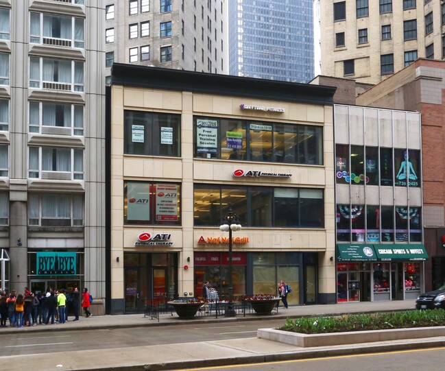Plus de détails pour 324-328 N Michigan Ave, Chicago, IL - Commerce de détail à louer