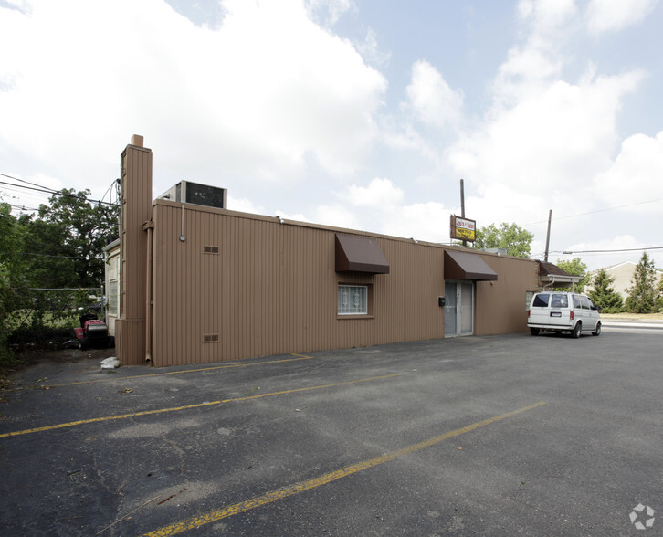 31750 Harper Ave, Saint Clair Shores, MI for lease - Building Photo - Image 2 of 2