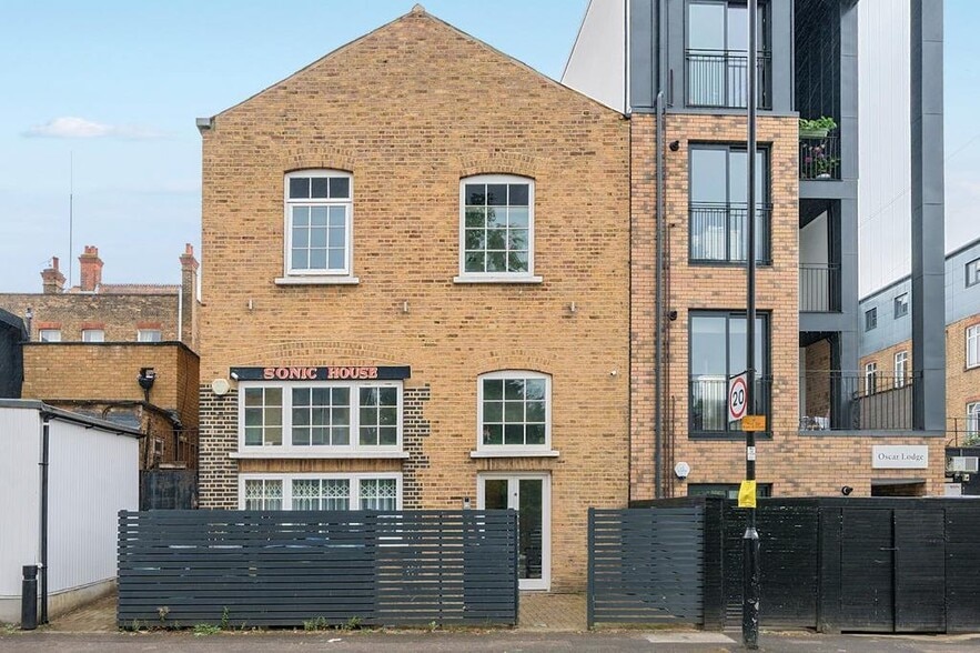 Singapore Rd, London for sale - Building Photo - Image 2 of 28