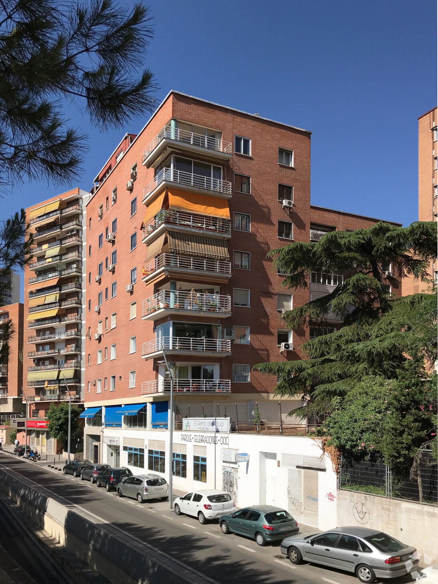 Retail in Madrid, Madrid for lease Primary Photo- Image 1 of 3