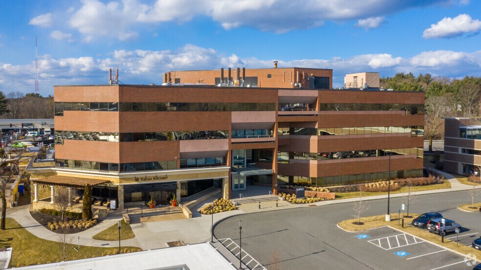 2400 District Ave, Burlington, MA à louer - Photo du bâtiment - Image 2 de 7