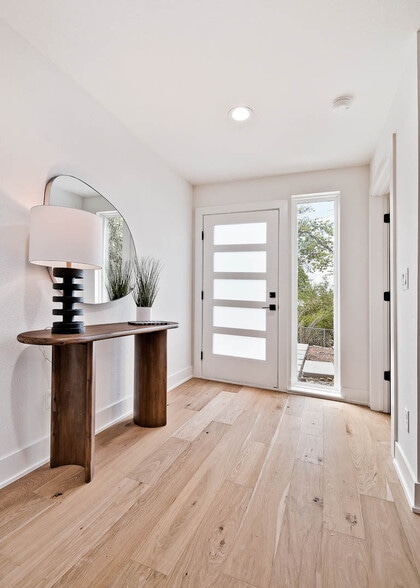 204 9th St, Bentonville, AR for sale - Interior Photo - Image 3 of 41