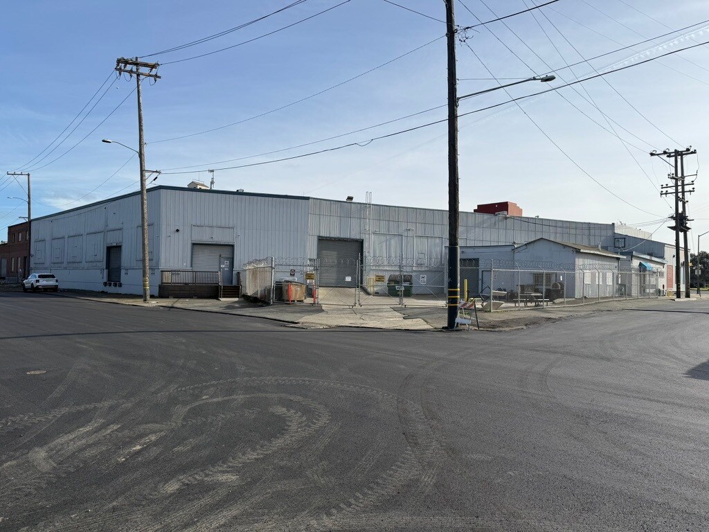 2500 Campbell St, Oakland, CA for lease Building Photo- Image 1 of 10