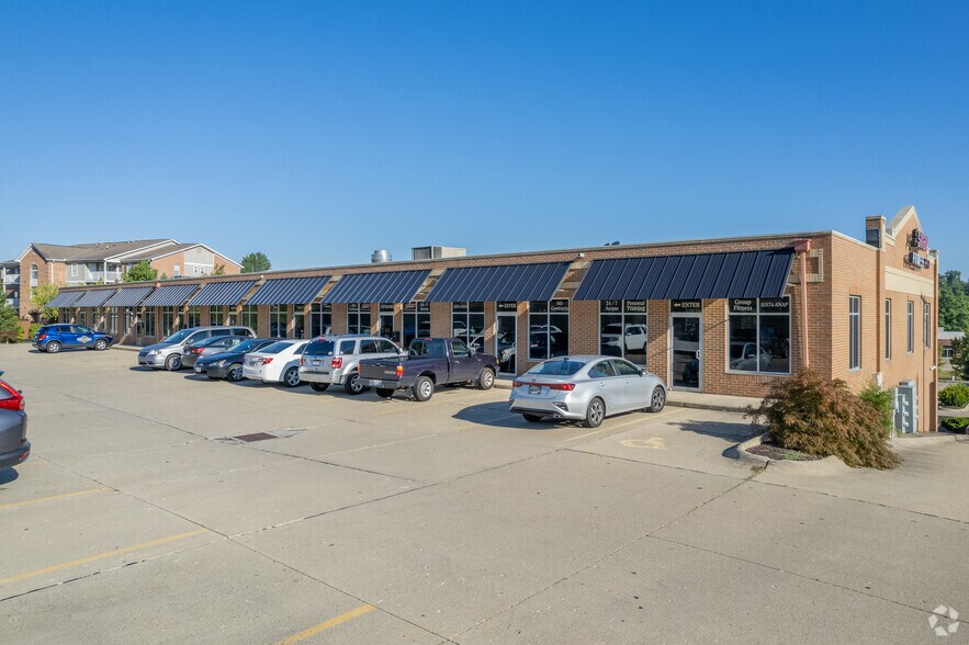 6701 Ruwes Oak Dr, Cincinnati, OH à louer - Photo du bâtiment - Image 3 de 4