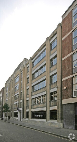 81 Charlotte St, London for lease - Building Photo - Image 3 of 12