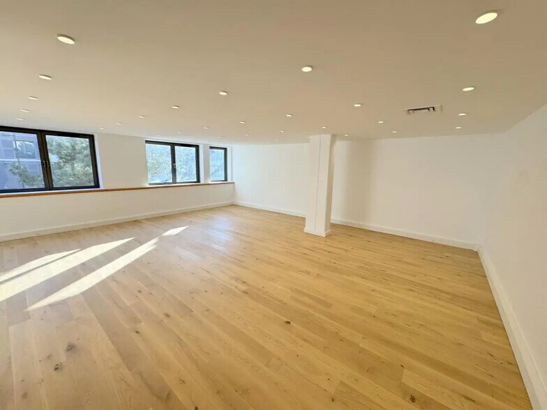 Bureau dans Viroflay à louer - Photo intérieure - Image 2 de 8