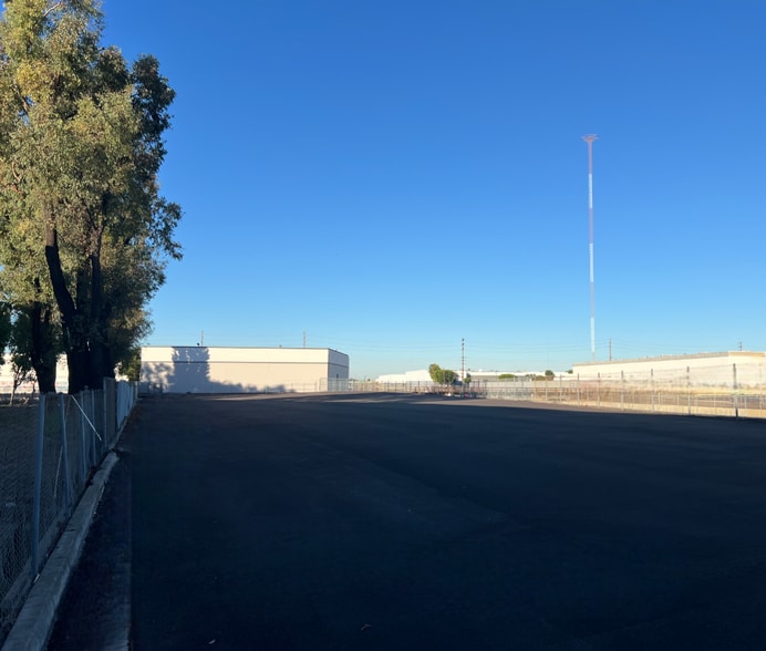 5650 Knott Ave, Buena Park, CA for lease - Building Photo - Image 3 of 7