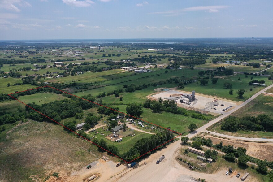 8858 Stewart Rd, Cross Roads, TX à vendre - Photo du bâtiment - Image 3 de 21