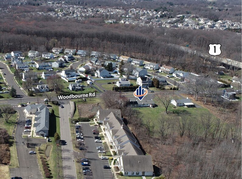 760 Woodbourne Rd, Langhorne, PA à louer - Photo du bâtiment - Image 3 de 11