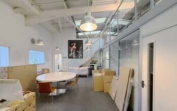 6 Oakfield Trading Estate, Altrincham for lease Interior Photo- Image 2 of 4