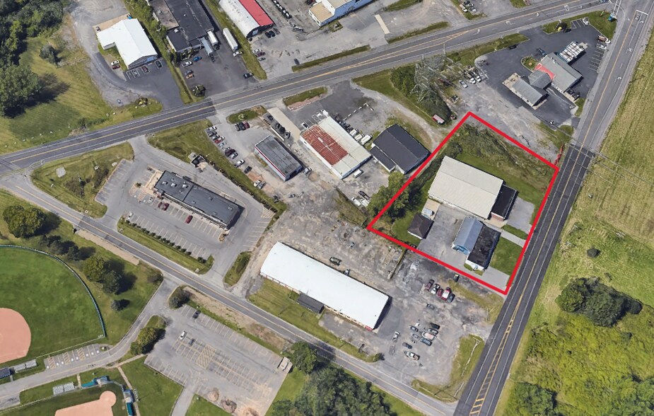 8125-8127 Thompson Rd, Clay, NY à vendre - Photo du bâtiment - Image 2 de 7