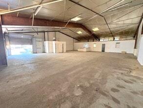 42 Boulevard De La Padouane, Marseille for lease Interior Photo- Image 2 of 8