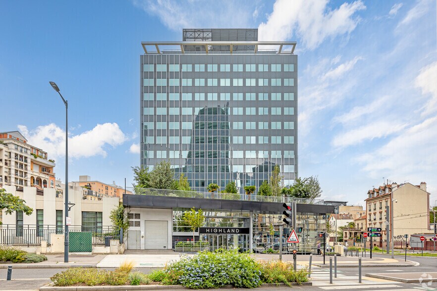 51-53 Boulevard De La Mission Marchand, Courbevoie à louer - Photo du bâtiment - Image 3 de 13