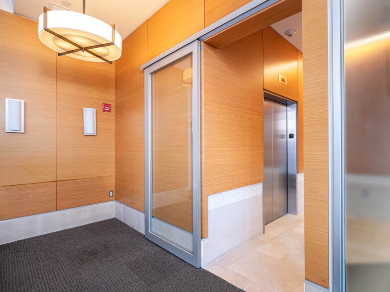 402 E 67th St, New York, NY à louer - Photo intérieure - Image 2 de 23