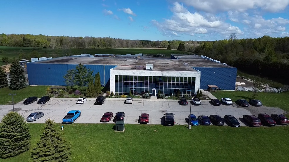 200 King St, Ilderton, ON for lease - Building Photo - Image 2 of 15
