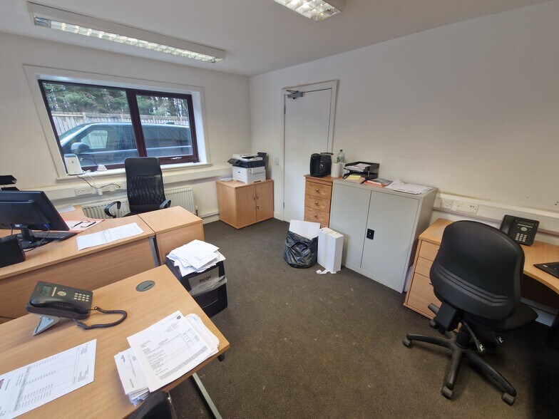 Tom Dow Transport Depot, Lochgilphead à vendre - Photo du bâtiment - Image 2 de 5