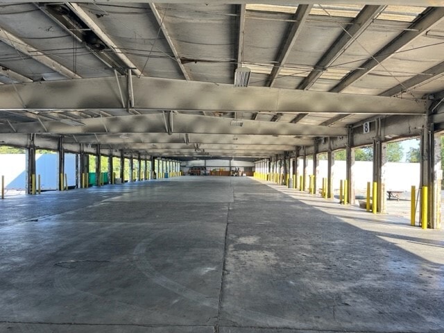 212 Robinson Rd NW, Calhoun, GA for lease - Interior Photo - Image 3 of 8