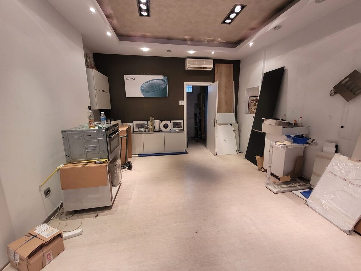 Madrid, MAD 28019 - Unit 1 - - Interior Photo - Image 1 of 4