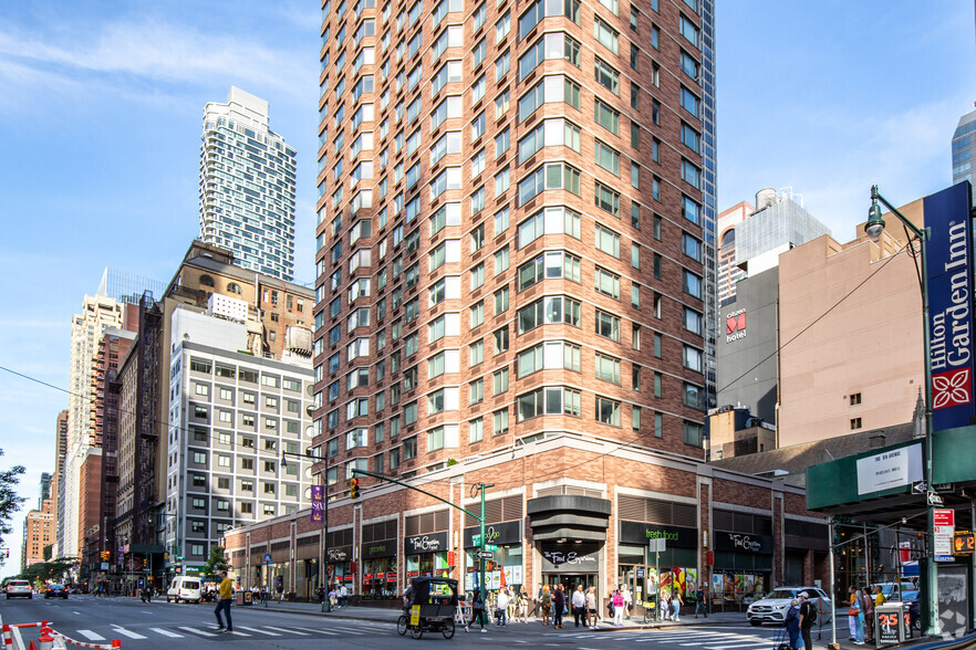 250 W 50th St, New York, NY for sale - Building Photo - Image 1 of 1