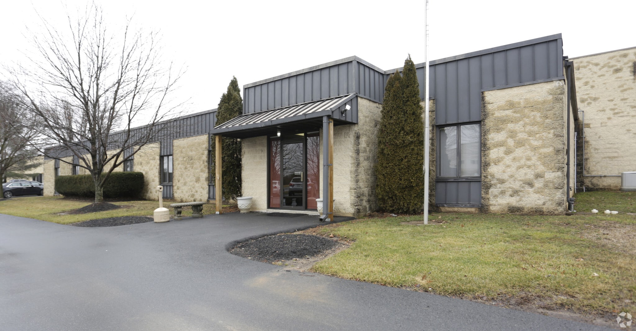 3 Danforth Dr, Easton, PA for lease Primary Photo- Image 1 of 7