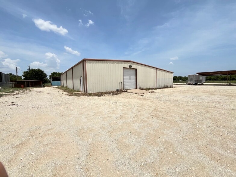 714 Main St, Buffalo Gap, TX for lease - Building Photo - Image 2 of 22