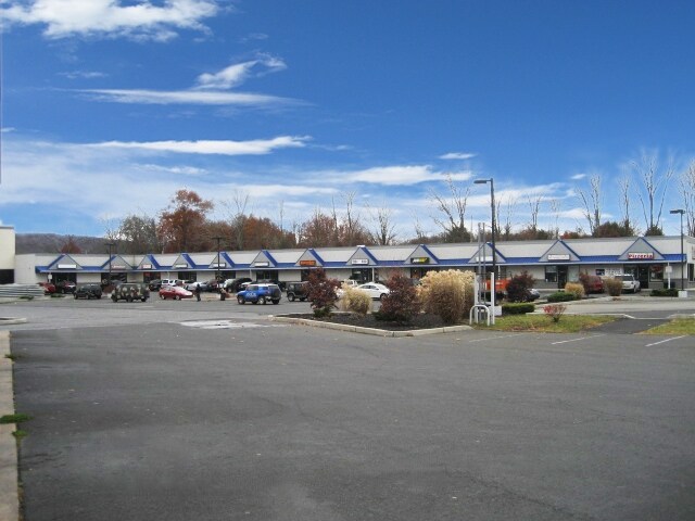 Plus de détails pour 5224 Milford Rd, East Stroudsburg, PA - Commerce de détail, Local d'activités à louer