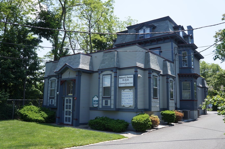 50 Northfield Ave, West Orange, NJ à louer - Photo du bâtiment - Image 2 de 23
