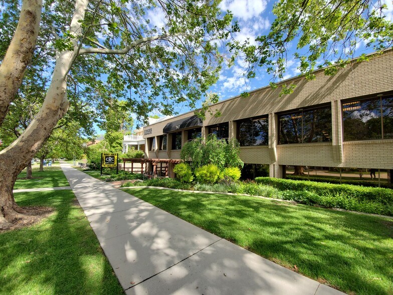 747 E South Temple, Salt Lake City, UT à louer - Photo du bâtiment - Image 3 de 11