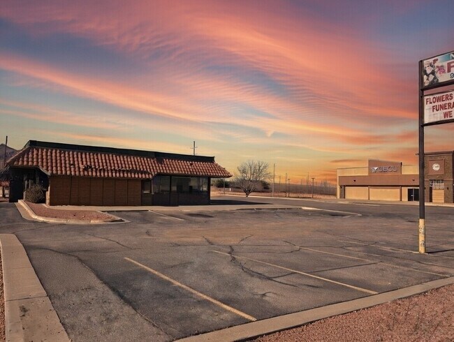 Plus de détails pour 9429 Dyer St, El Paso, TX - Commerce de détail à vendre