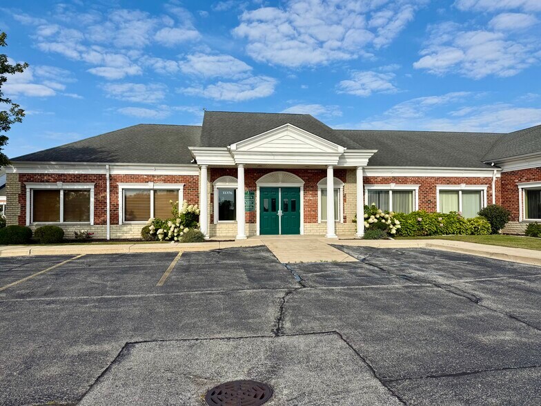 11376 Broadway, Crown Point, IN à louer - Photo du bâtiment - Image 3 de 11