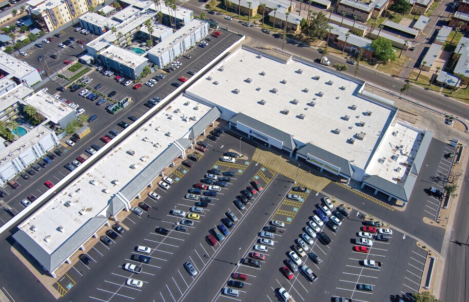 1615-1635 W Camelback Rd, Phoenix, AZ à louer - Photo du bâtiment - Image 2 de 12
