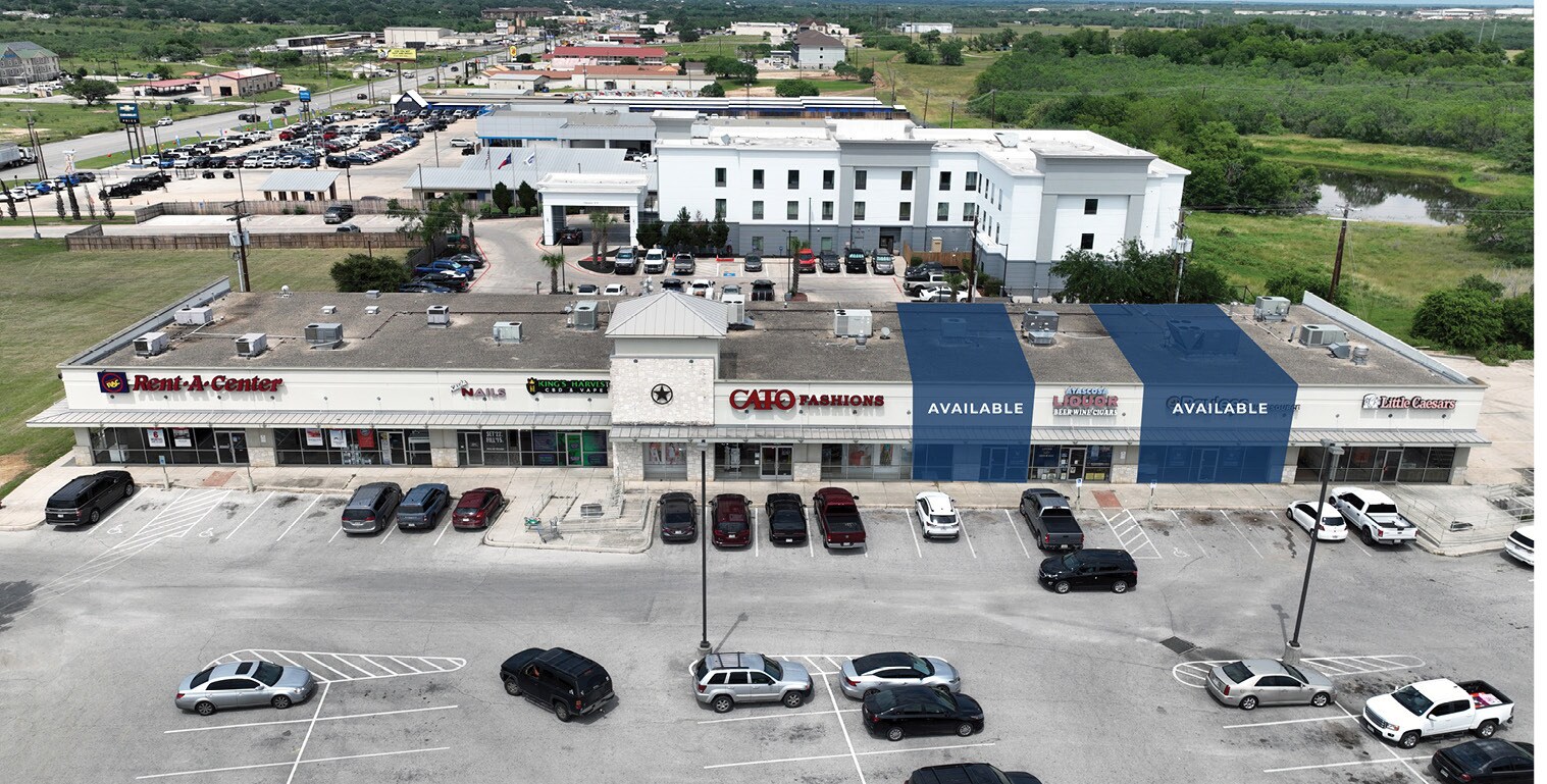 2087 W Oaklawn Rd, Pleasanton, TX for lease Primary Photo- Image 1 of 10