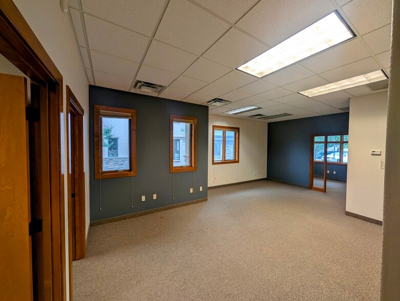 1915 Wilmington Dr, Fort Collins, CO for lease - Building Photo - Image 3 of 8