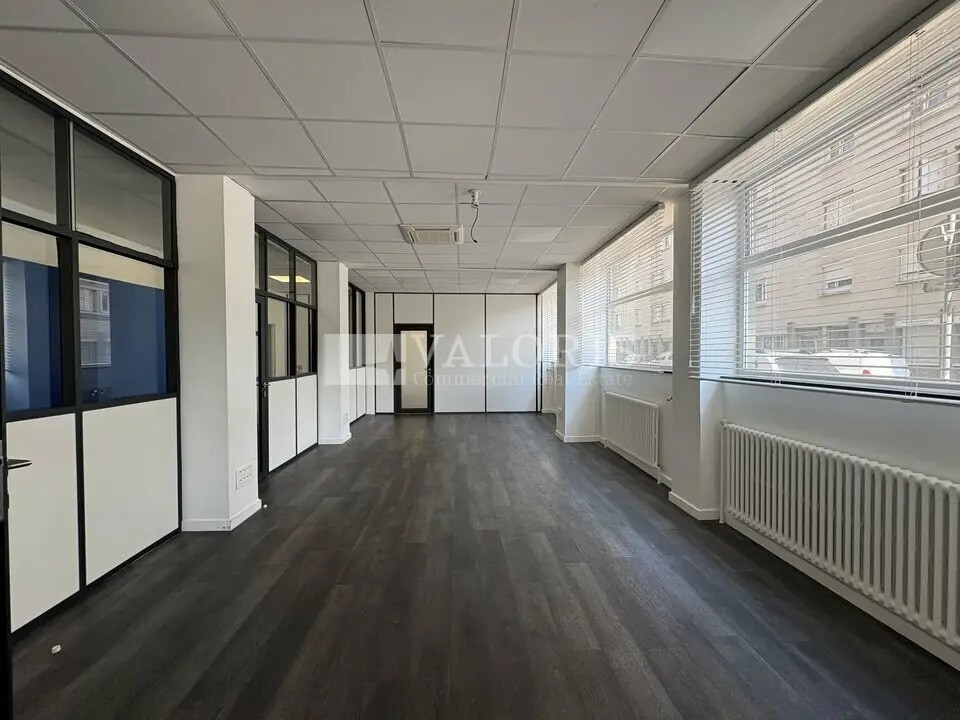 Office in Lyon for lease Interior Photo- Image 1 of 10