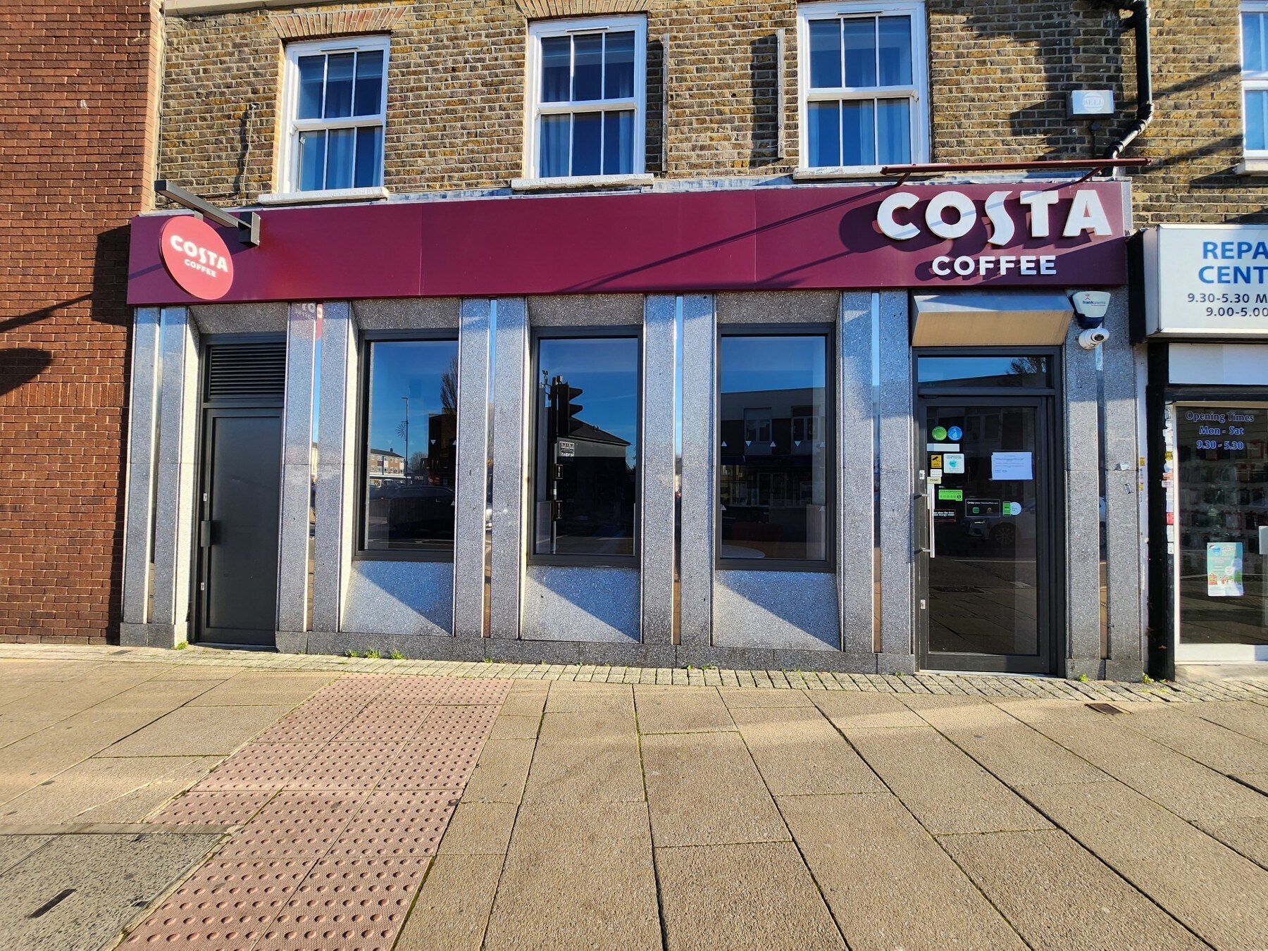 62 Turners Hl, Cheshunt for lease Building Photo- Image 1 of 18