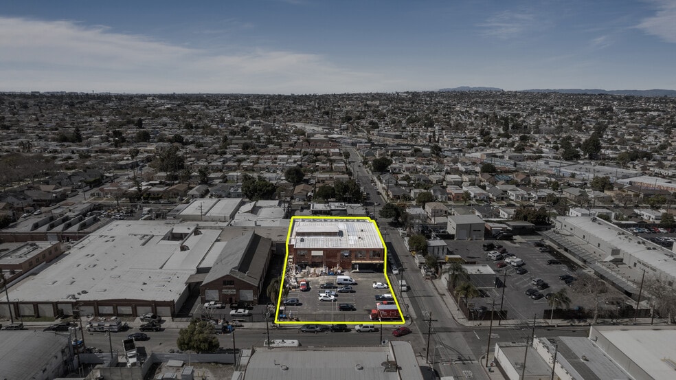 2000-2010 W 62nd St, Los Angeles, CA à vendre - Photo du bâtiment - Image 3 de 41