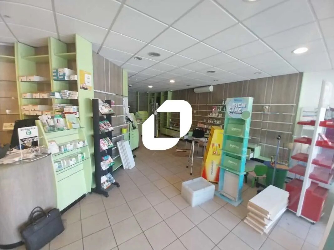 Retail in Le Bouscat for sale Interior Photo- Image 1 of 7