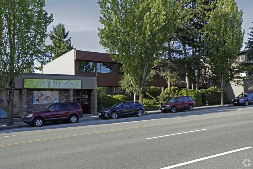 4647-4649 Hastings St, Burnaby, BC à louer - Photo du bâtiment - Image 2 de 8