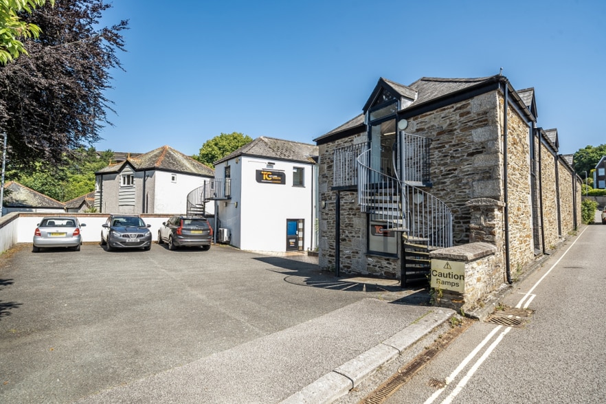 Moresk Rd, Truro à louer - Photo du bâtiment - Image 2 de 10