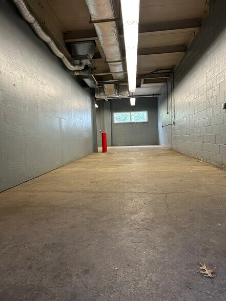 1825-1829 Paradise Trl, East Stroudsburg, PA à louer - Photo du bâtiment - Image 3 de 4