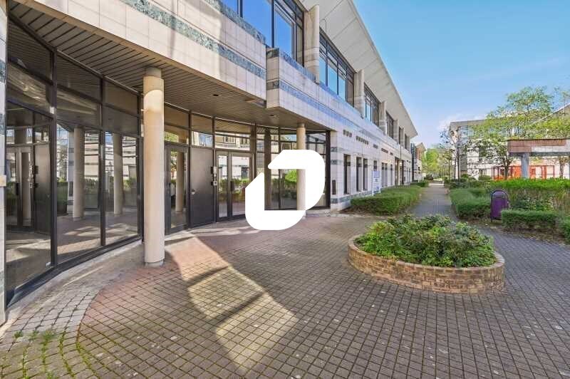 Office in Gennevilliers for sale - Building Photo - Image 2 of 14