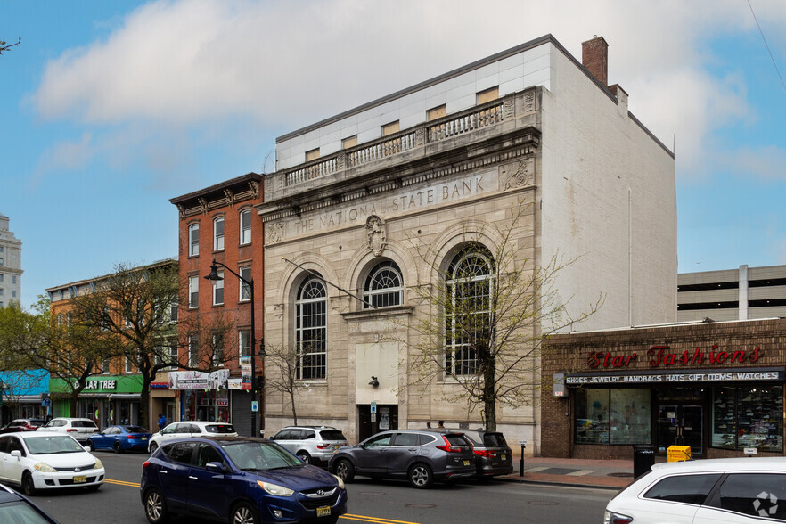 66-70 Broad St, Elizabeth, NJ à vendre - Photo principale - Image 1 de 6