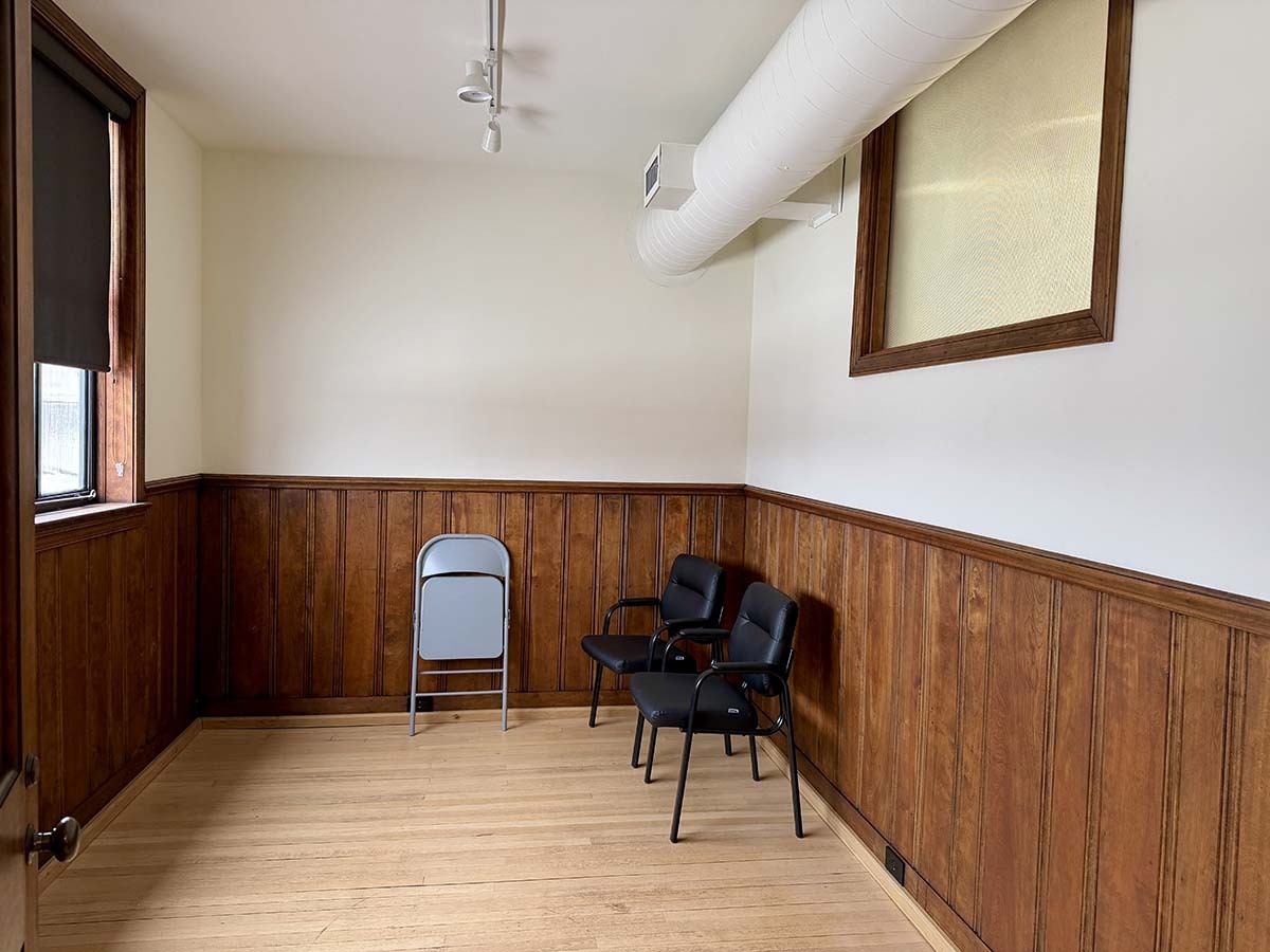 316 1/2 E Main St, Johnson City, TN for lease Interior Photo- Image 1 of 4