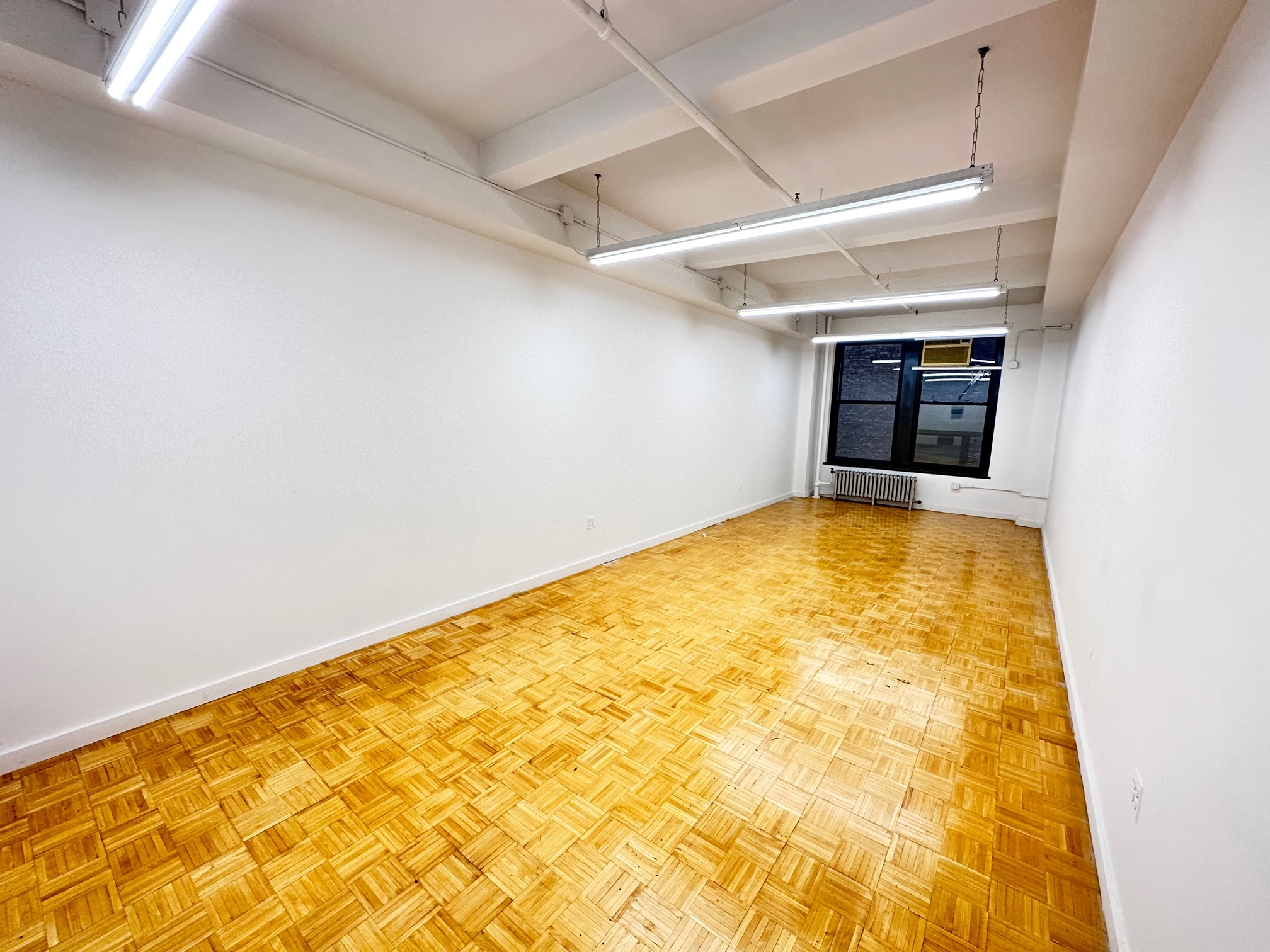 147 W 35th St, New York, NY for lease Interior Photo- Image 1 of 6